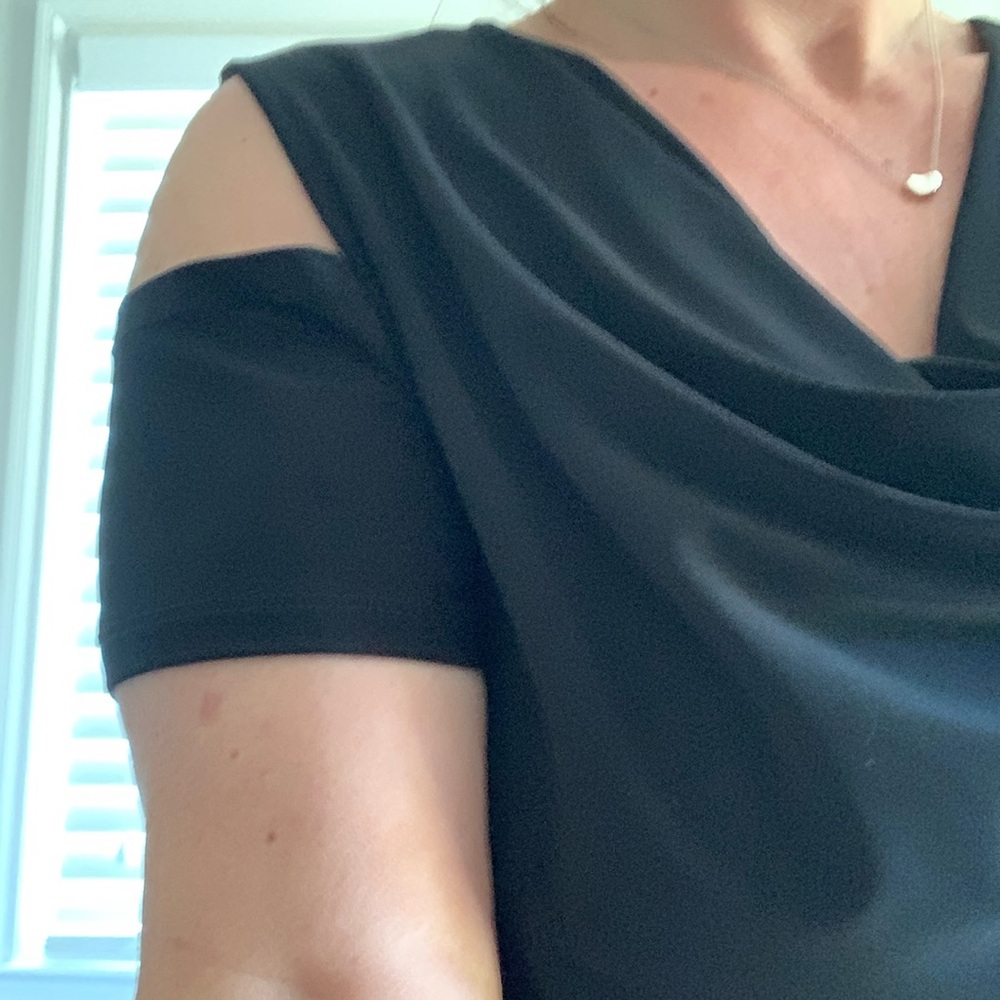 Kenneth Cole Cal Neck black top size M